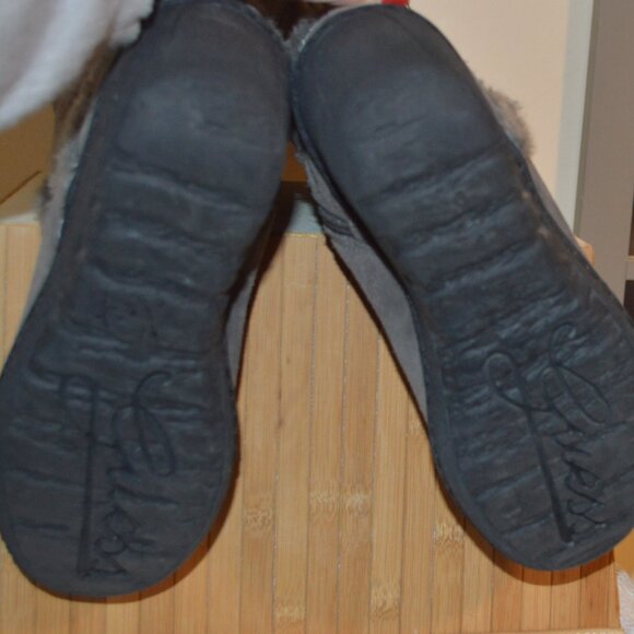 Guess Gray Suede Leather High Boots Wedge Heels Possibly Size 8 1/2 - Picture 5 of 9
